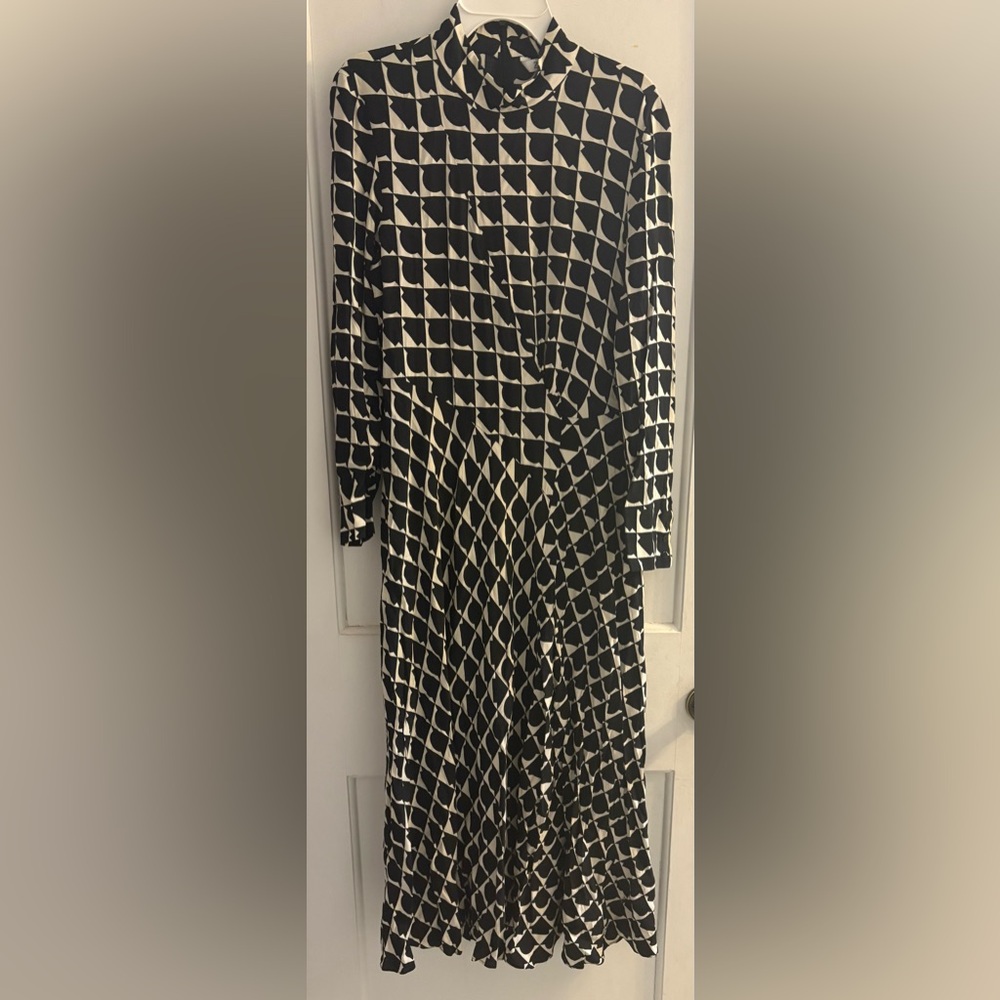 Zara Long Printed Midi Dress Bloggers Favorite Size Medium - Picture 1 of 6